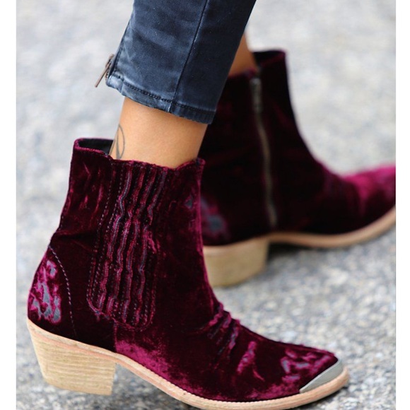 Free People Shoes - NEW LISTING‼️FREE PEOPLE Ankle Boot